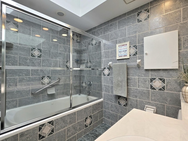574 Aberdeen Rd, Frankfort, IL 60423 - bathroom featuring tiled shower / bath and tile walls