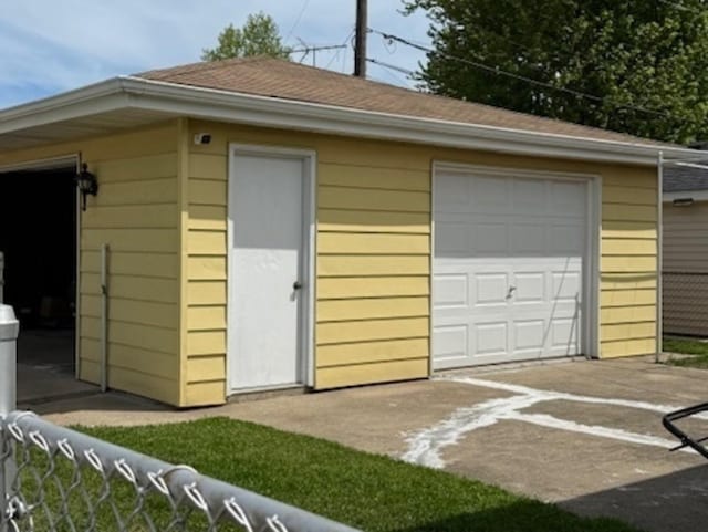 772 Memorial Dr, Calumet City, IL 60409 - view of detached garage