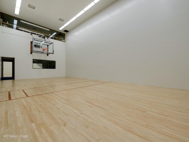 155 N Harbor Dr Unit 2011, Chicago, IL 60601 - view of sport court with community basketball court