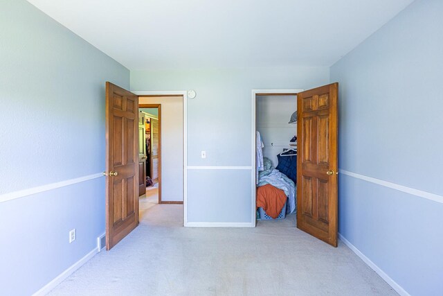 4182 Dawson Lake Rd, Poplar Grove, IL 61065 - bedroom featuring light carpet, a closet, and baseboards
