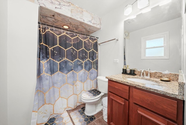 2747 Perry Rd, Flossmoor, IL 60422 - full bathroom with toilet, vanity, and curtained shower
