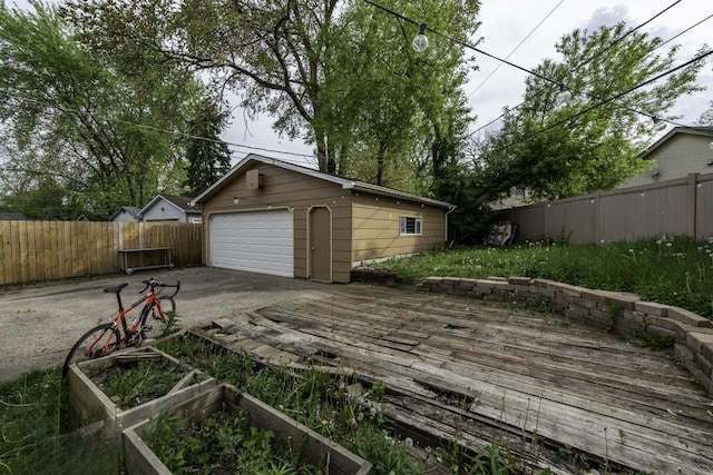 19451 W Hoag Ct, Mundelein, IL 60060 - detached garage with a garden and fence