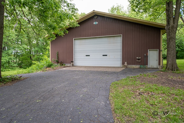 3760 Business 20th Rd, Freeport, IL 61032 - view of detached garage