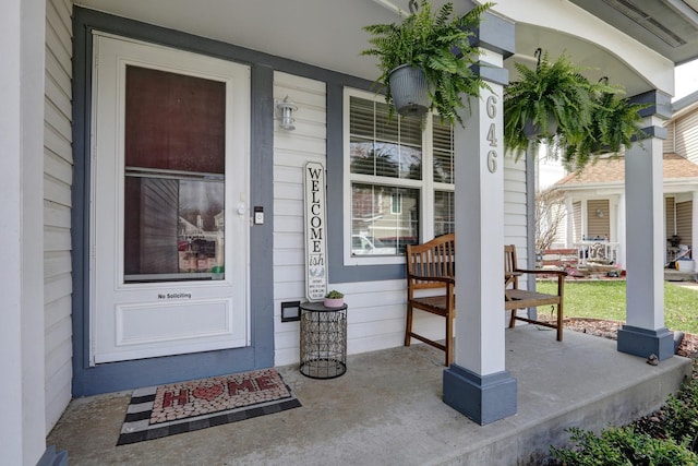 646 E Weston Ct, Round Lake Beach, IL 60073 - view of exterior entry with covered porch