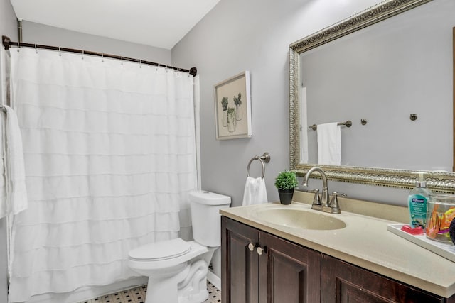 646 E Weston Ct, Round Lake Beach, IL 60073 - bathroom with toilet, vanity, and a shower with curtain