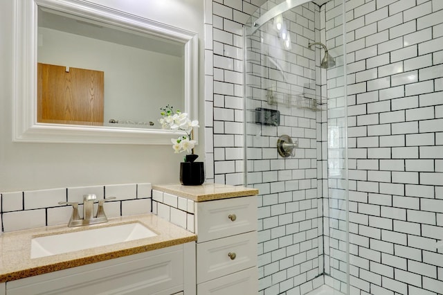 646 E Weston Ct, Round Lake Beach, IL 60073 - bathroom with tiled shower and vanity