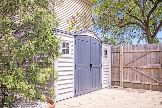 1770 Oxford Dr, Mundelein, IL 60060 - view of shed with fence