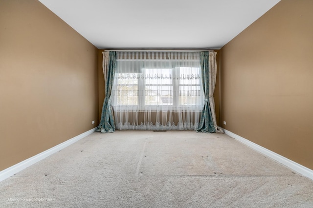 1770 Oxford Dr, Mundelein, IL 60060 - unfurnished room with carpet and baseboards