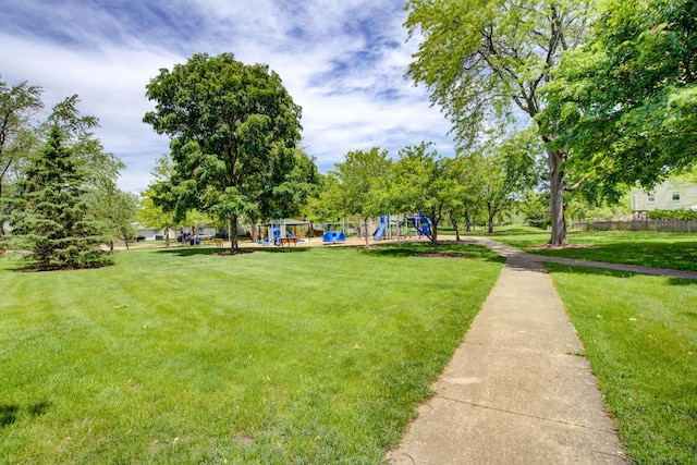 2006 Bristol Ct, Naperville, IL 60565 - view of yard