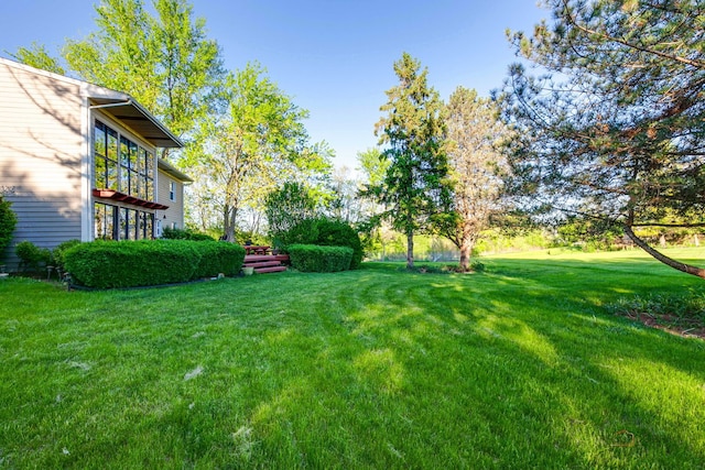5538 Prairiemoor Ln, Long Grove, IL 60047 - view of grassy yard