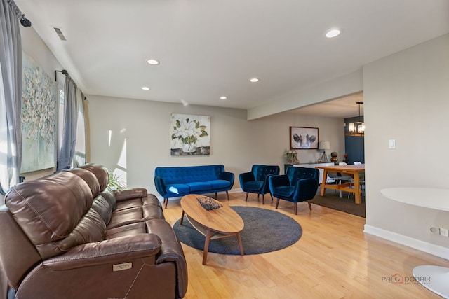 5538 Prairiemoor Ln, Long Grove, IL 60047 - living room with light wood finished floors, recessed lighting, a chandelier, and baseboards