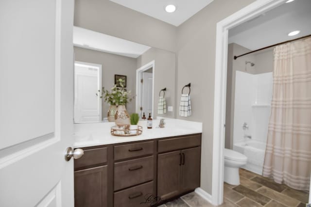 7605 Violet Ln, Joliet, IL 60431 - full bath featuring toilet, vanity, and shower / bath combination with curtain