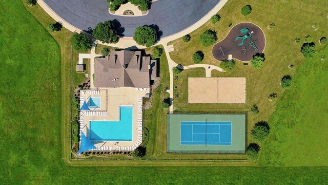 7605 Violet Ln, Joliet, IL 60431 - aerial view of a pool area