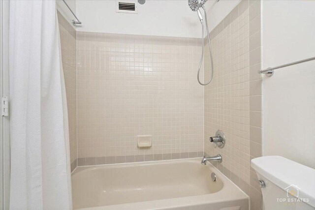 480 N Mcclurg Ct Unit 520, Chicago, IL 60611 - bathroom with shower / tub combo and toilet