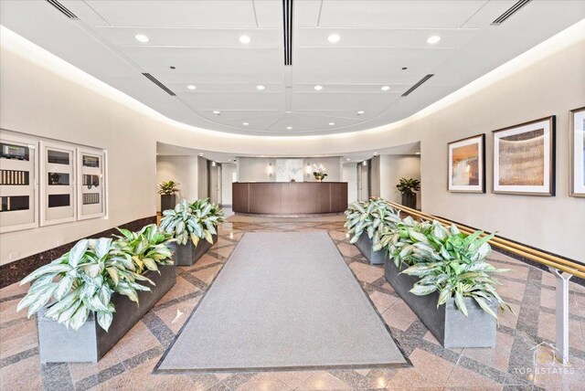 480 N Mcclurg Ct Unit 520, Chicago, IL 60611 - welcome area with recessed lighting