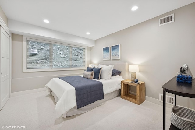 1048 W Webster Ave, Chicago, IL 60614 - bedroom with carpet flooring, baseboards, and recessed lighting