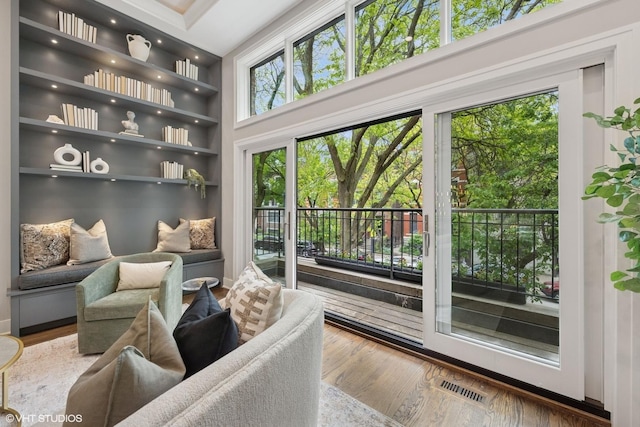 1048 W Webster Ave, Chicago, IL 60614 - living area with wood finished floors