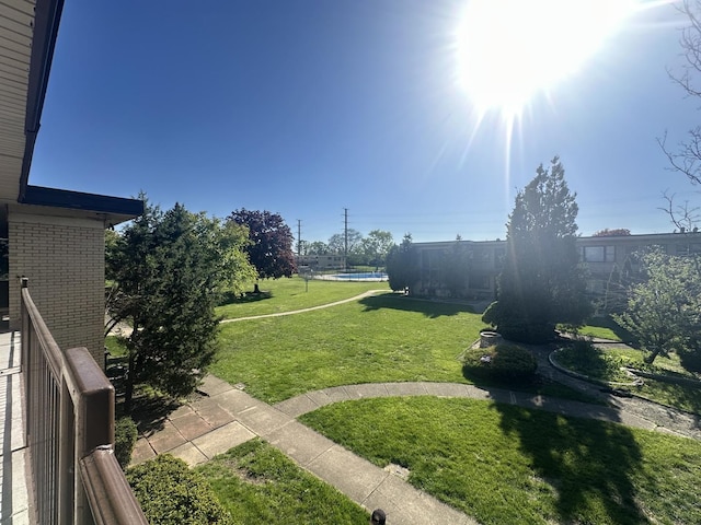 16 King Arthur Ct Unit 16, Northlake, IL 60164 - view of property's community with a lawn