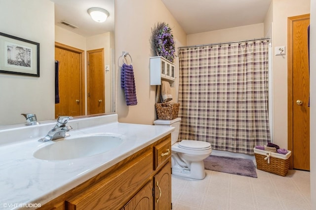 1722 John St, Yorkville, IL 60560 - full bathroom featuring toilet and vanity