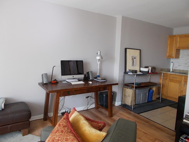 5455 N Sheridan Rd Unit 408, Chicago, IL 60640 - home office with light wood-style flooring