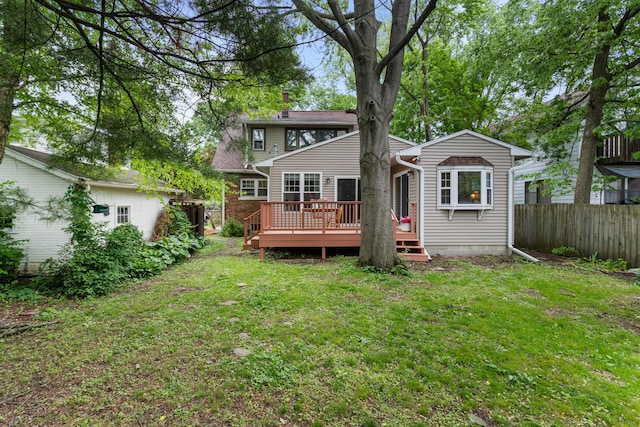 711 W Iowa St, Urbana, IL 61801 - back of house with a wooden deck