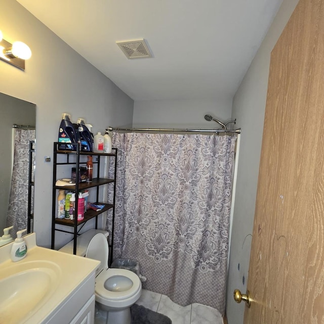 full bathroom with vanity, toilet, and a shower with curtain