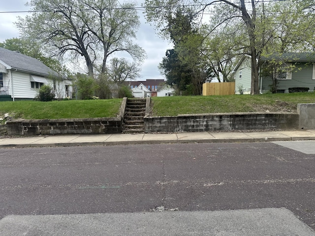 531 Tracy St, Peoria, IL 61603 - photo 1
