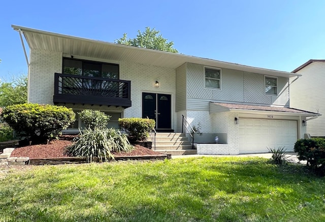 bi-level home featuring brick siding, an attached garage, a balcony, a front yard, and driveway
