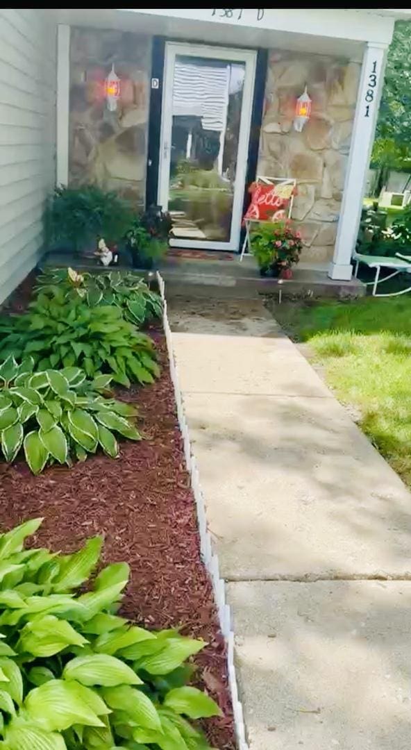 1381 N Glen Cir Unit D, Aurora, IL 60506 - view of property entrance