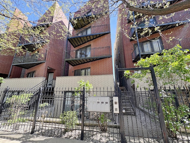 25 E 26th St Unit 2, Chicago, IL 60616 - view of apartment building / complex