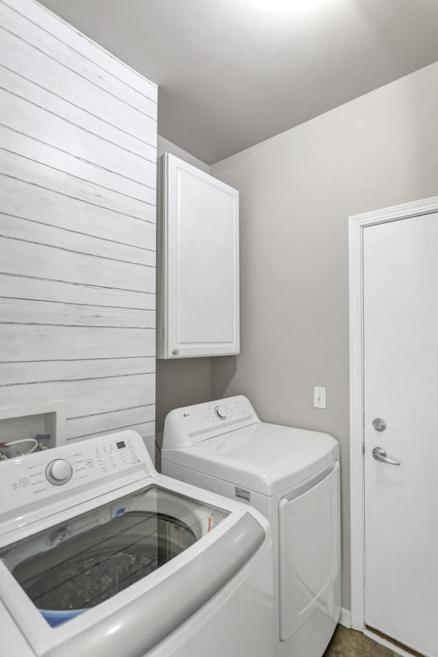 3174 Larrabee Dr, Geneva, IL 60134 - laundry area featuring washer and dryer and cabinet space