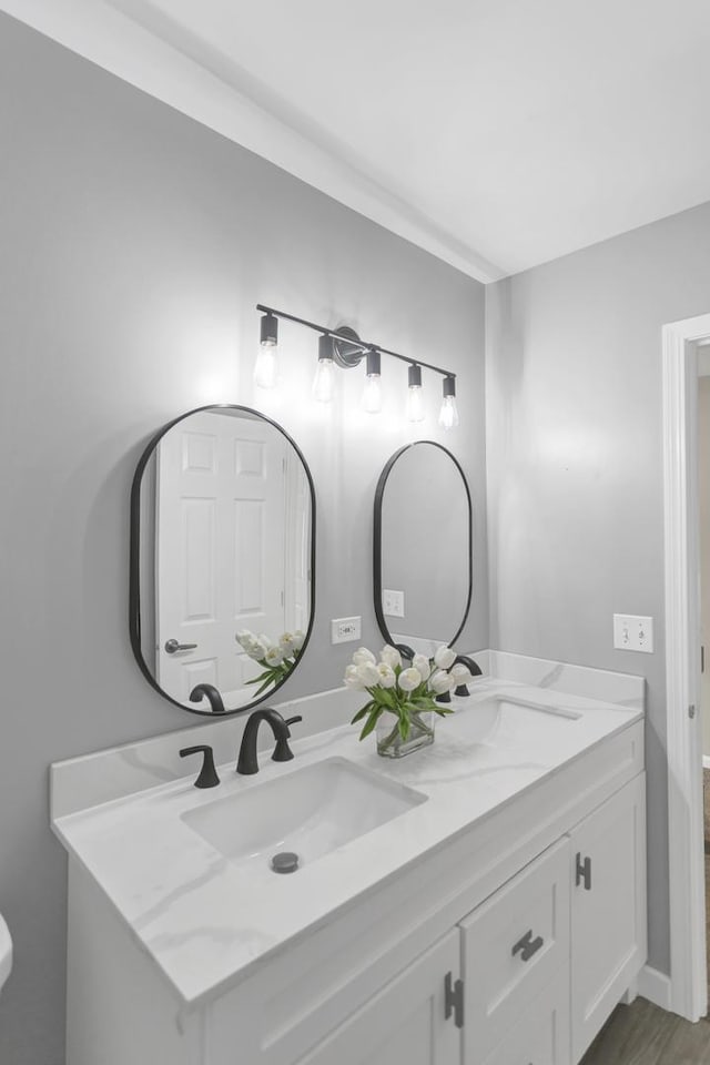 3174 Larrabee Dr, Geneva, IL 60134 - bathroom featuring double vanity