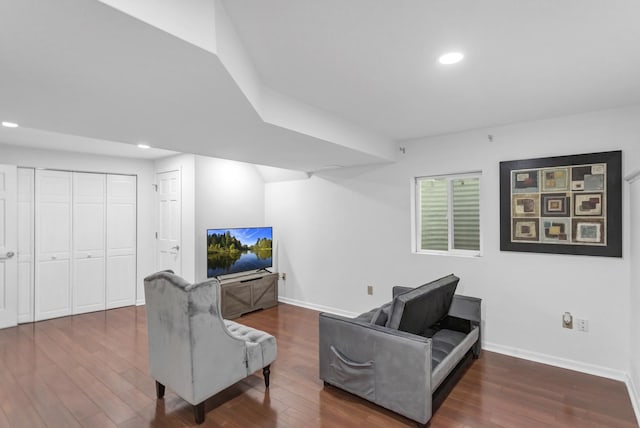 3174 Larrabee Dr, Geneva, IL 60134 - living area featuring dark wood-style floors, recessed lighting, and baseboards