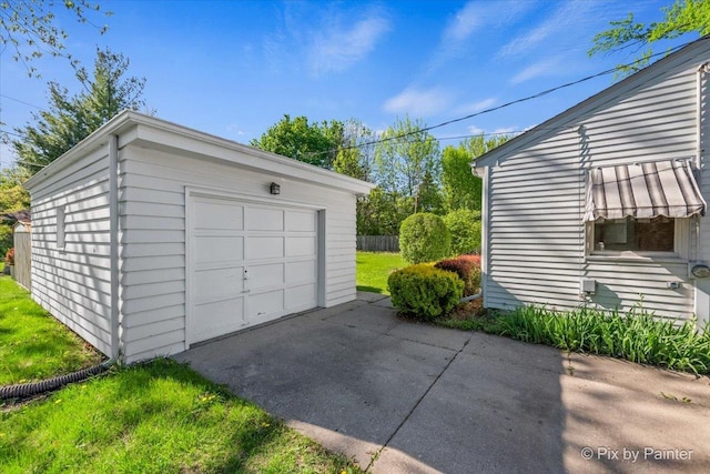 1029 S 5th St, Saint Charles, IL 60174 - detached garage featuring driveway