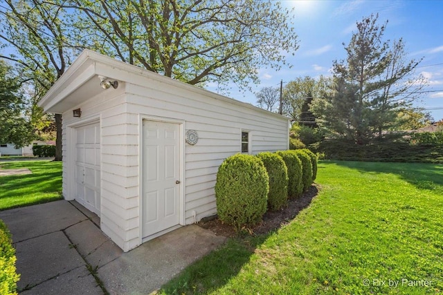 1029 S 5th St, Saint Charles, IL 60174 - view of outdoor structure with an outbuilding