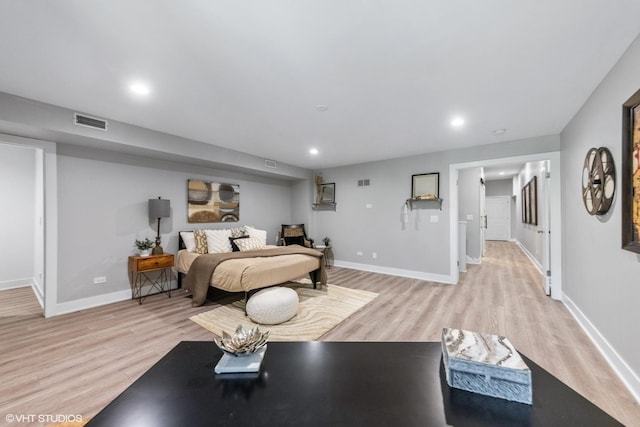 509 Burr Oak Pl, Hinsdale, IL 60521 - bedroom with light wood-style floors, baseboards, and recessed lighting