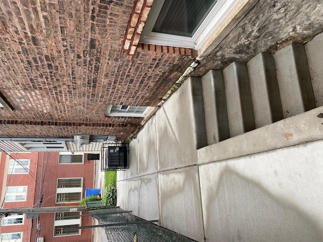 2151 W Cortez St, Chicago, IL 60622 - view of stairs
