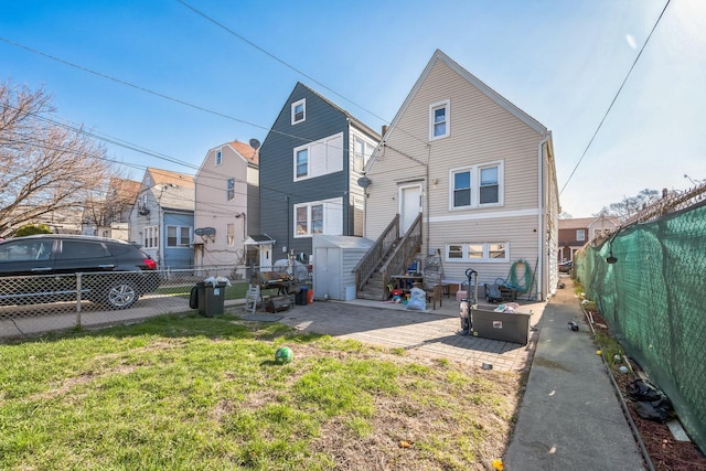 1332 S 50th Ave, Cicero, IL 60804 - back of property with a patio area