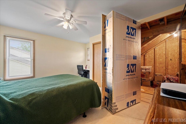 bedroom featuring carpet floors and a ceiling fan