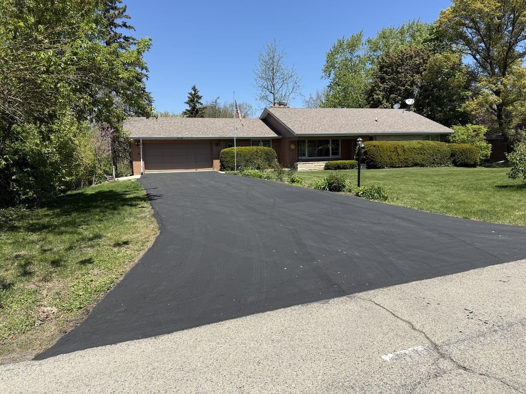 140 E Hillside Rd, Barrington, IL 60010 - photo 1