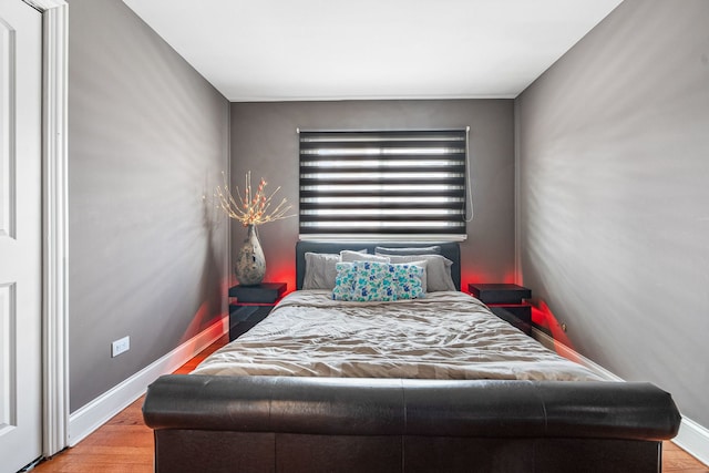 8909 S 85th Ct, Hickory Hills, IL 60457 - bedroom featuring wood finished floors and baseboards