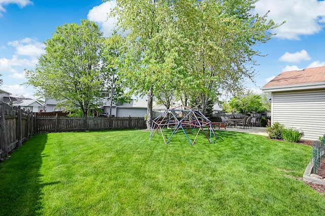 3025 Diane Dr, Aurora, IL 60504 - view of yard with a patio area