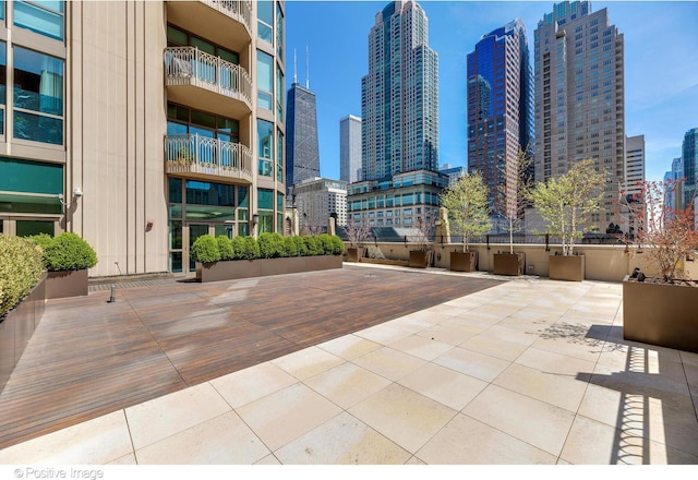 21 E Huron St Unit 3204, Chicago, IL 60611 - view of property's community featuring a view of skyline