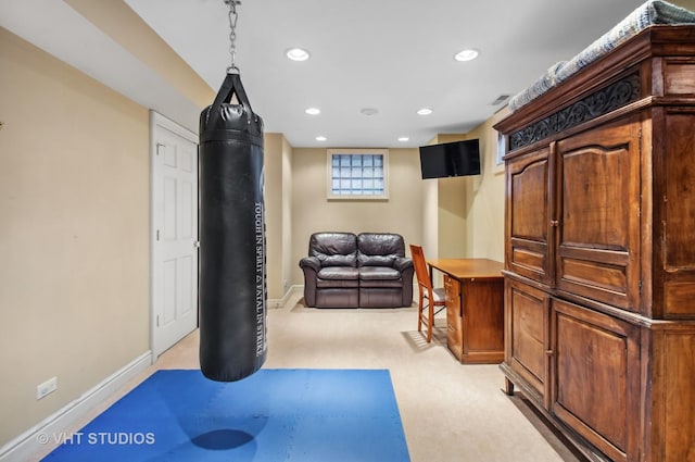 4752 N Beacon St, Chicago, IL 60613 - exercise room with recessed lighting, baseboards, and light carpet