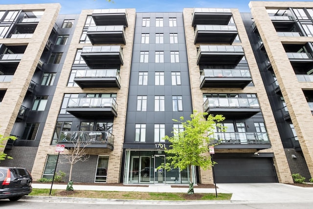 1701 W Webster Ave Unit 611, Chicago, IL 60614 - view of apartment building / complex