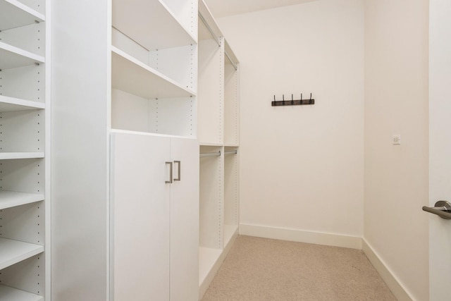 1701 W Webster Ave Unit 611, Chicago, IL 60614 - spacious closet featuring light carpet