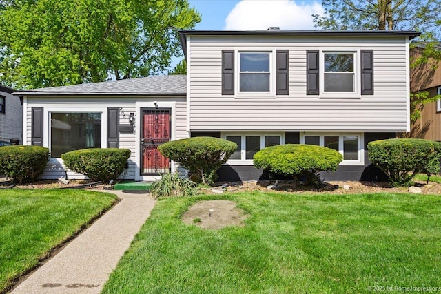 266 Merrill Ave, Calumet City, IL 60409 - split level home with a front lawn