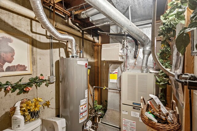 21220 Silktree Cir, Plainfield, IL 60544 - utility room with gas water heater