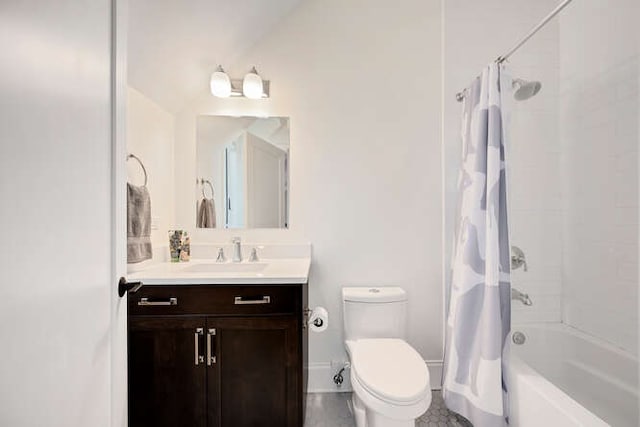 31 Concord Dr, Oak Brook, IL 60523 - full bathroom featuring toilet, vanity, shower / bath combo, and baseboards