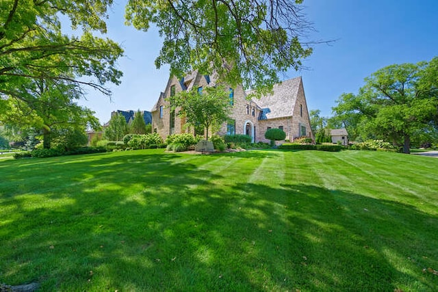 31 Concord Dr, Oak Brook, IL 60523 - view of grassy yard